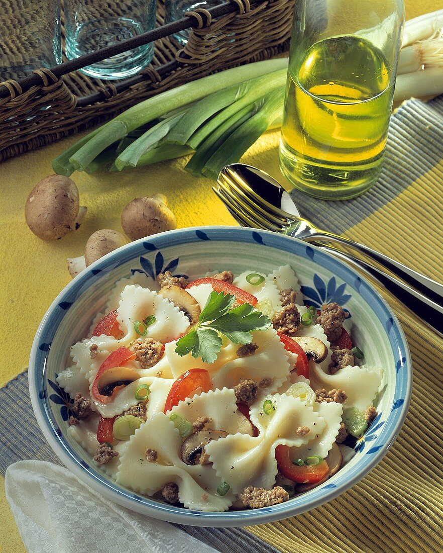 Nudelsalat mit Hackfleisch