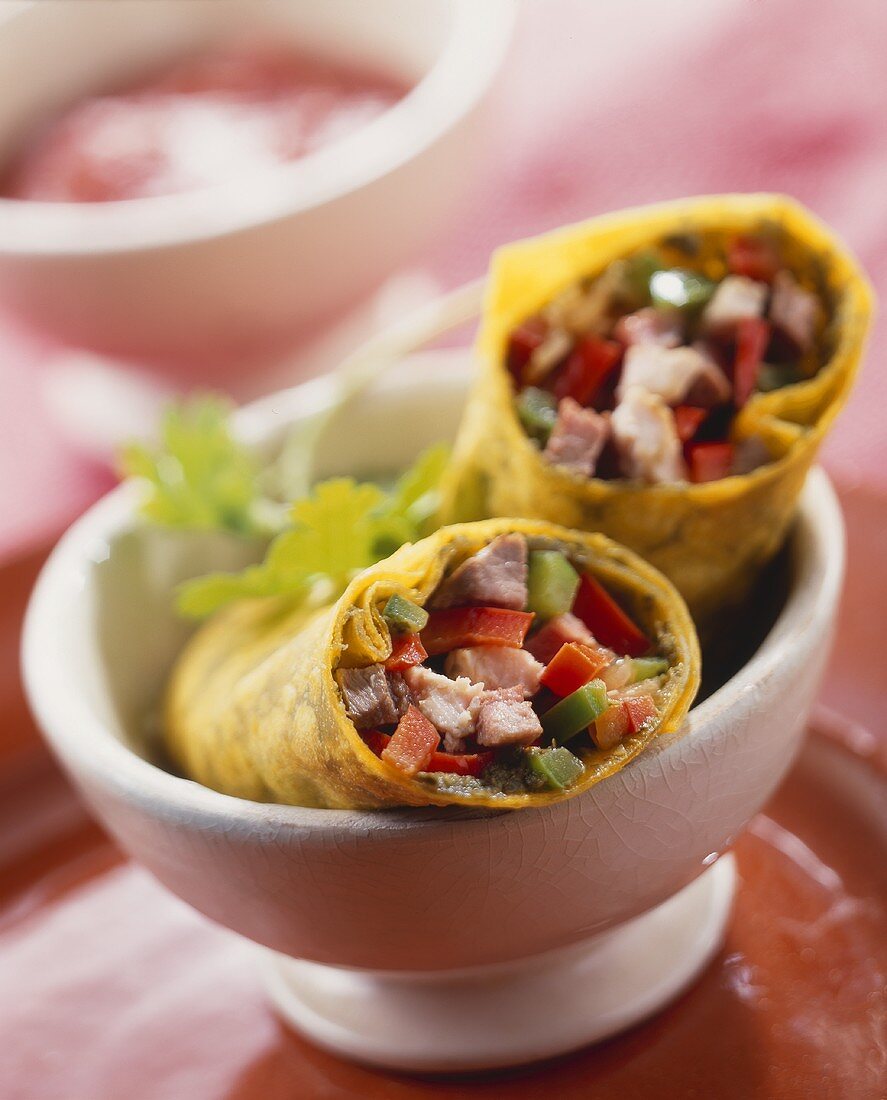 Wraps with vegetable and meat filling