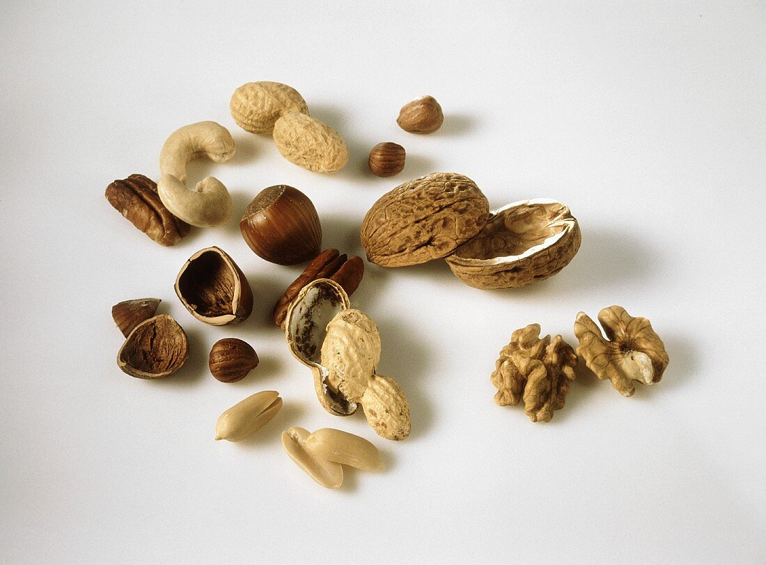 Various shelled nuts 
