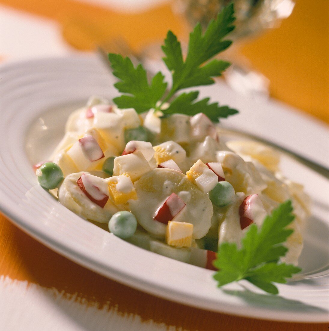 Potato salad with yoghurt dressing