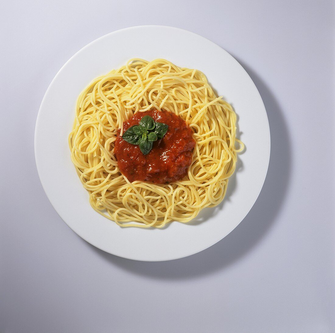 Spaghetti mit Tomatensauce