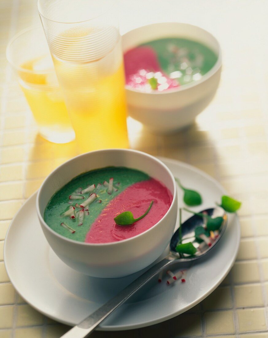 Two soups in one bowl: beetroot and watercress 