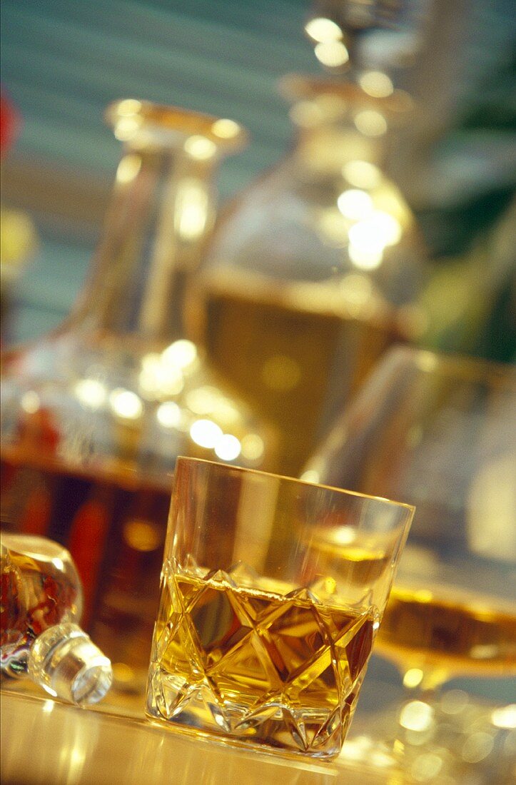 Stillleben mit Whisky und Cognac