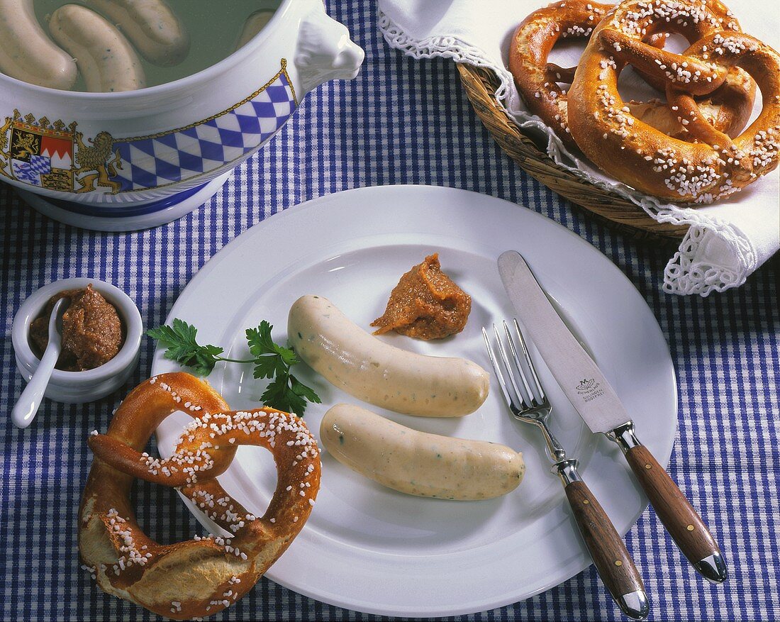 3 white sausages (Weisswurst) with sweet mustard & a pretzel