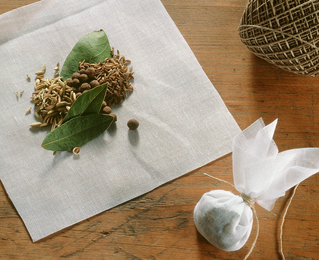 Spice bags with bay leaves