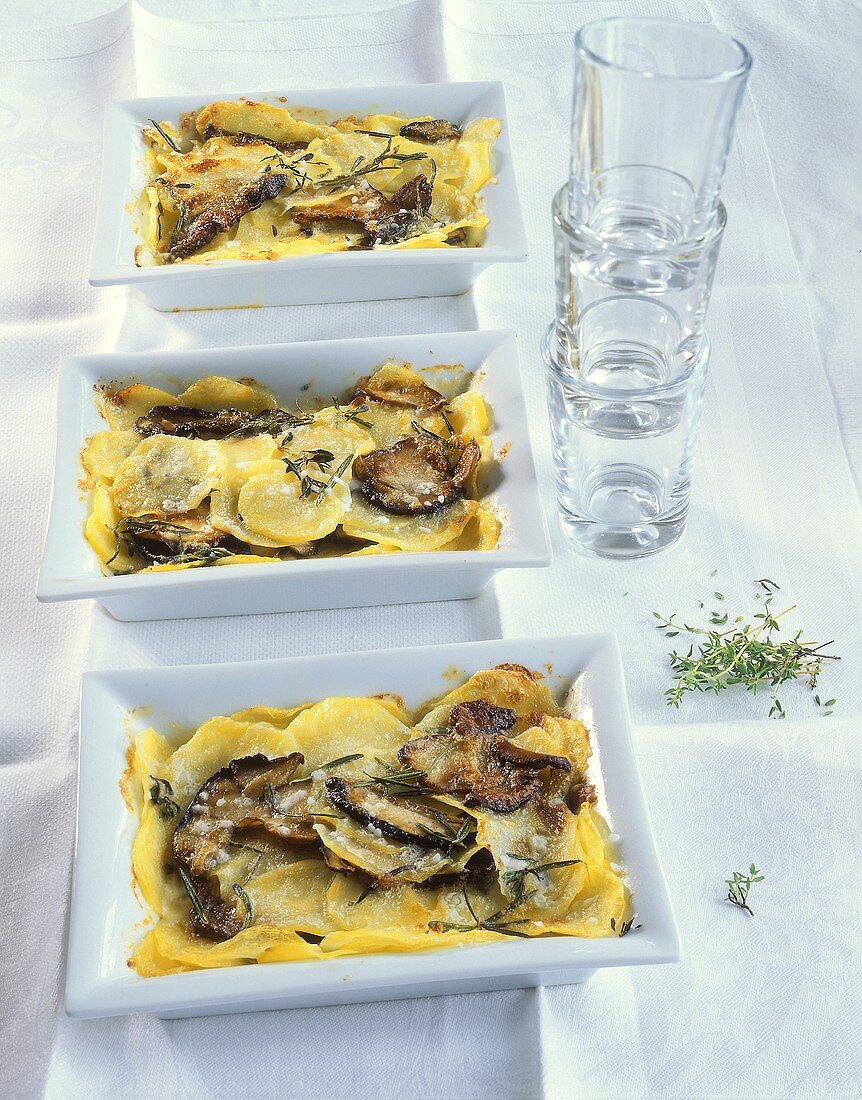 Kartoffel-Pilz-Gratin mit Kräutern