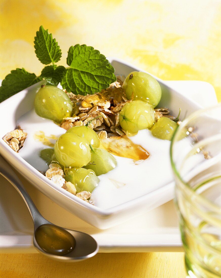 Muesli with kefir, gooseberries and maple syrup