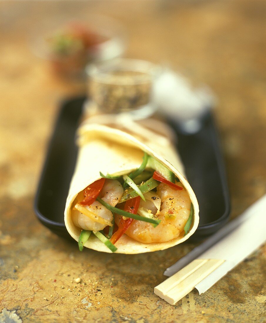 Wrap with shrimp and pepper filling