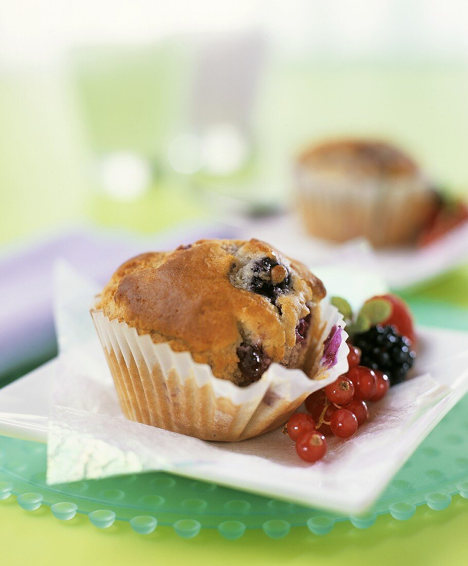Muffin with berries