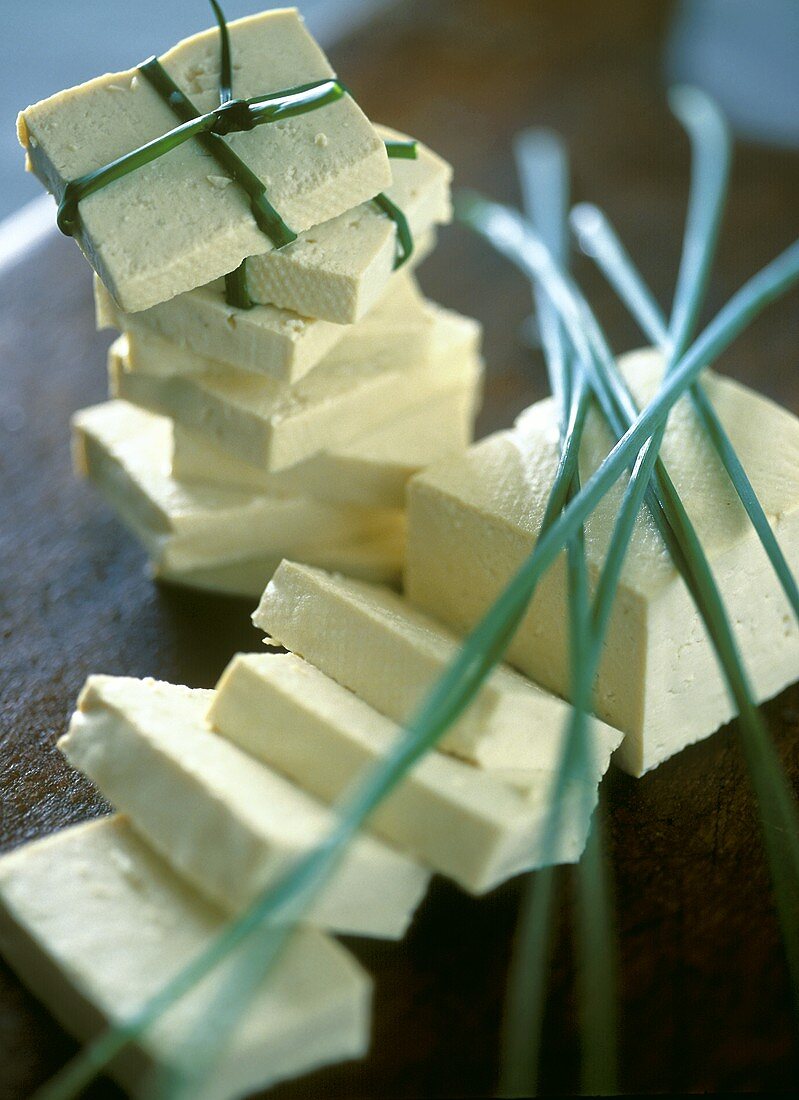 Tofu slices with chives