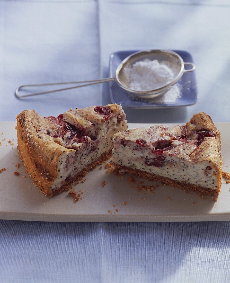 Quark cake with poppyseeds and cranberries