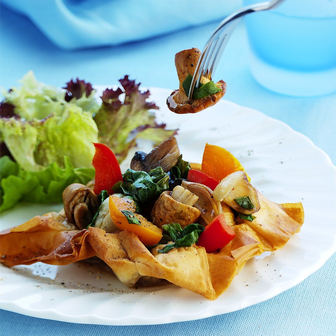 Mushrooms with vegetables in filo pastry