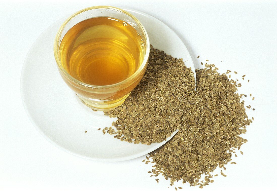 Tee aus Dillsamen (Anethum graveolens)