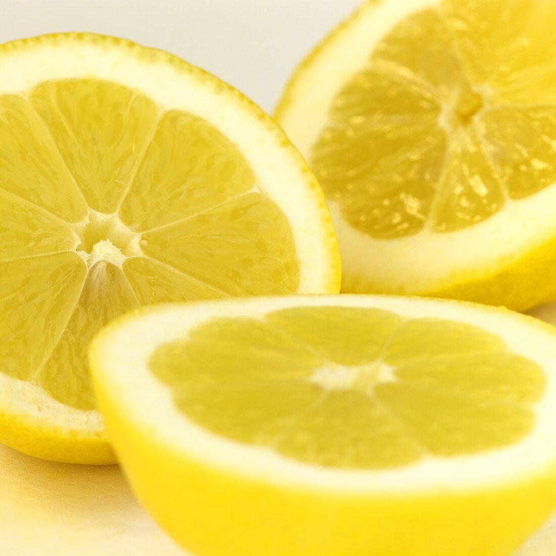 Zitronenhälften