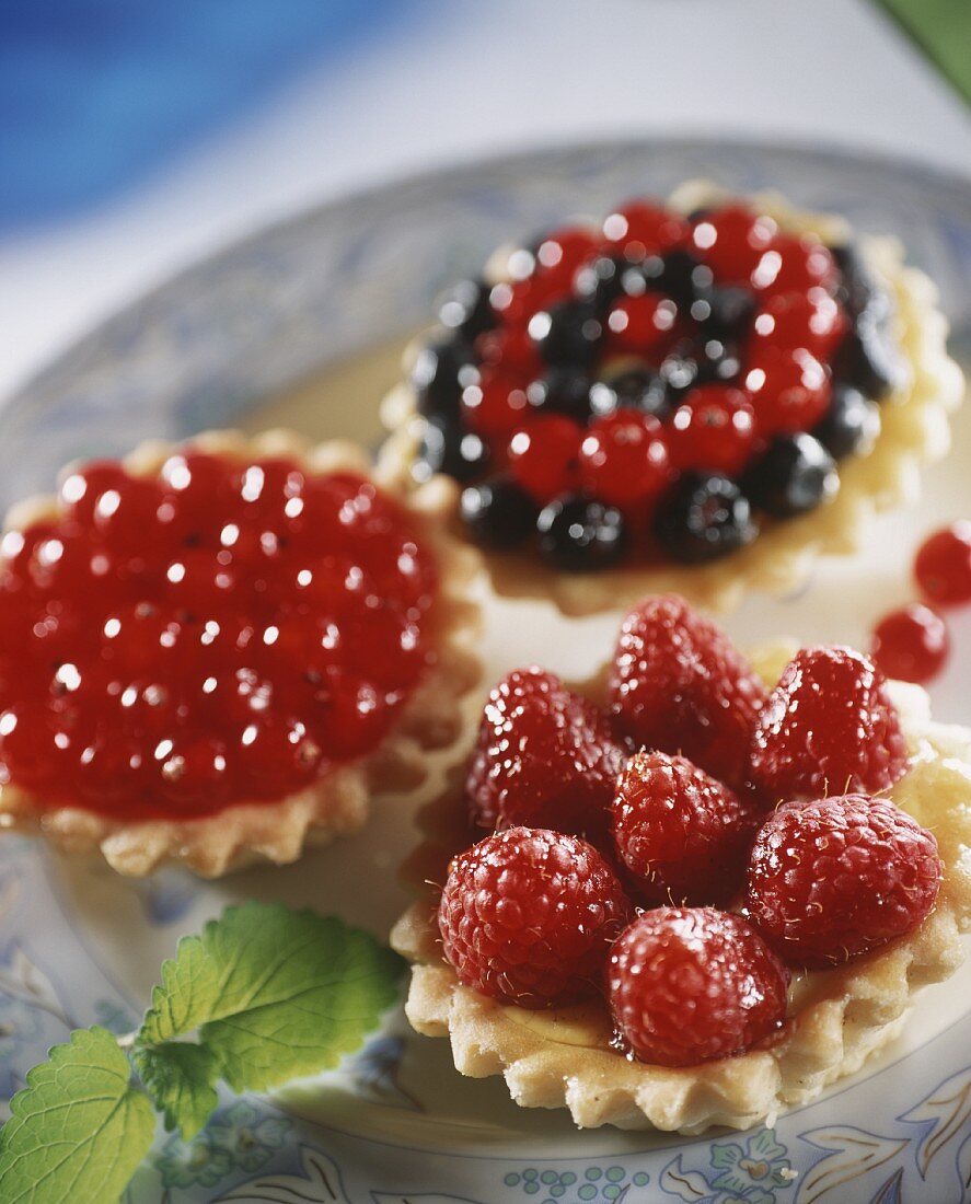 Törtchen mit Beeren