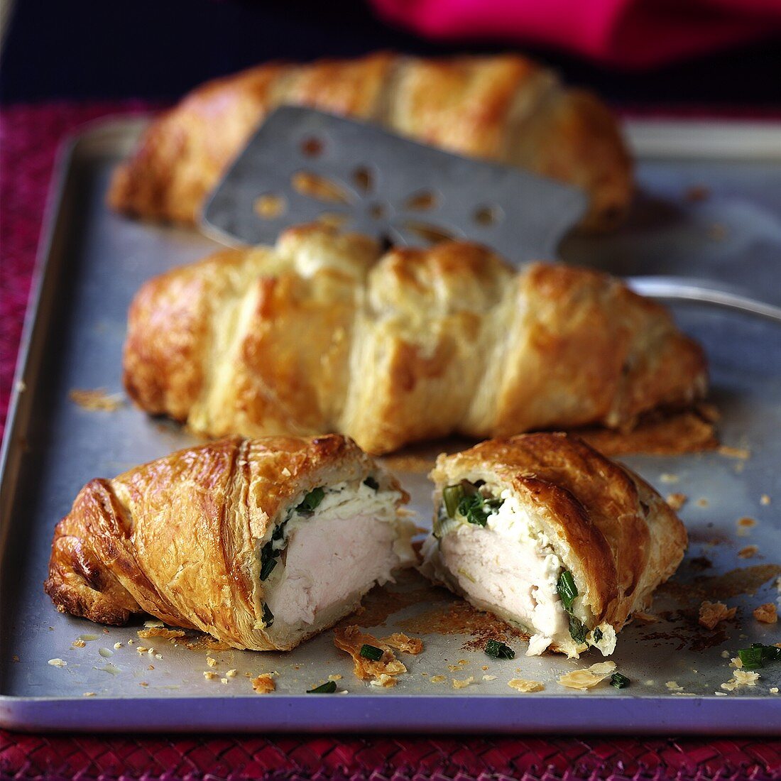 Croissant mit Hähnchenfleisch-Spinat-Füllung