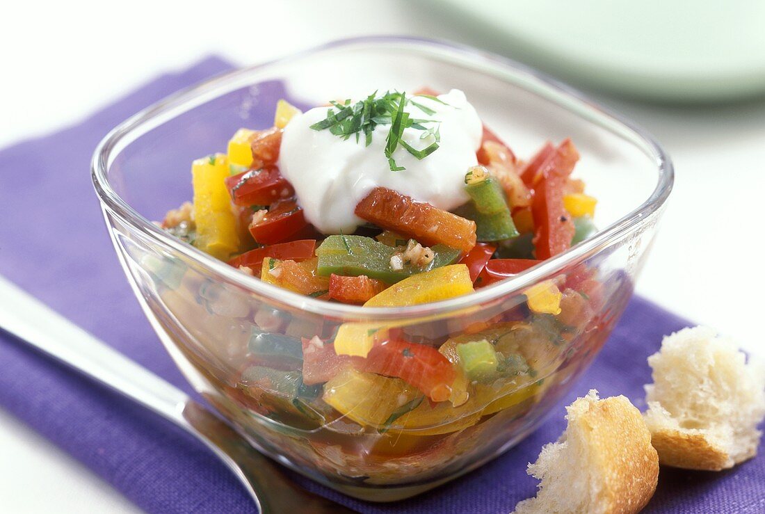 Peperonata (pepper stew) with sour cream