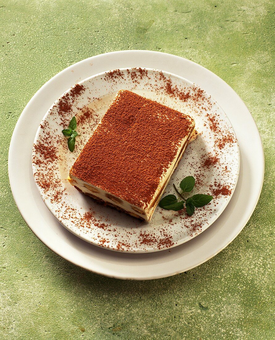 Tiramisù (layered dessert with mascarpone and coffee)