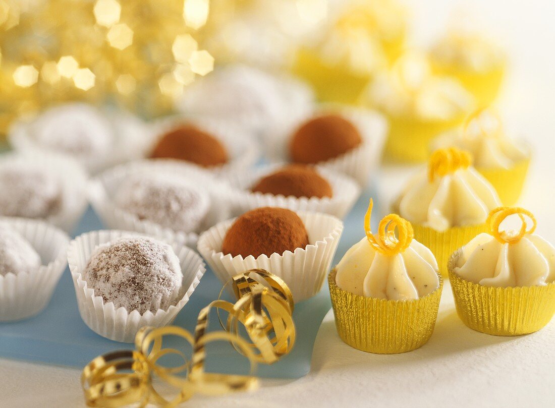 Festive sweets: orange-, snow- and cocoa truffles