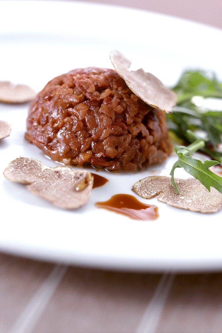 Steak tartare with white truffle