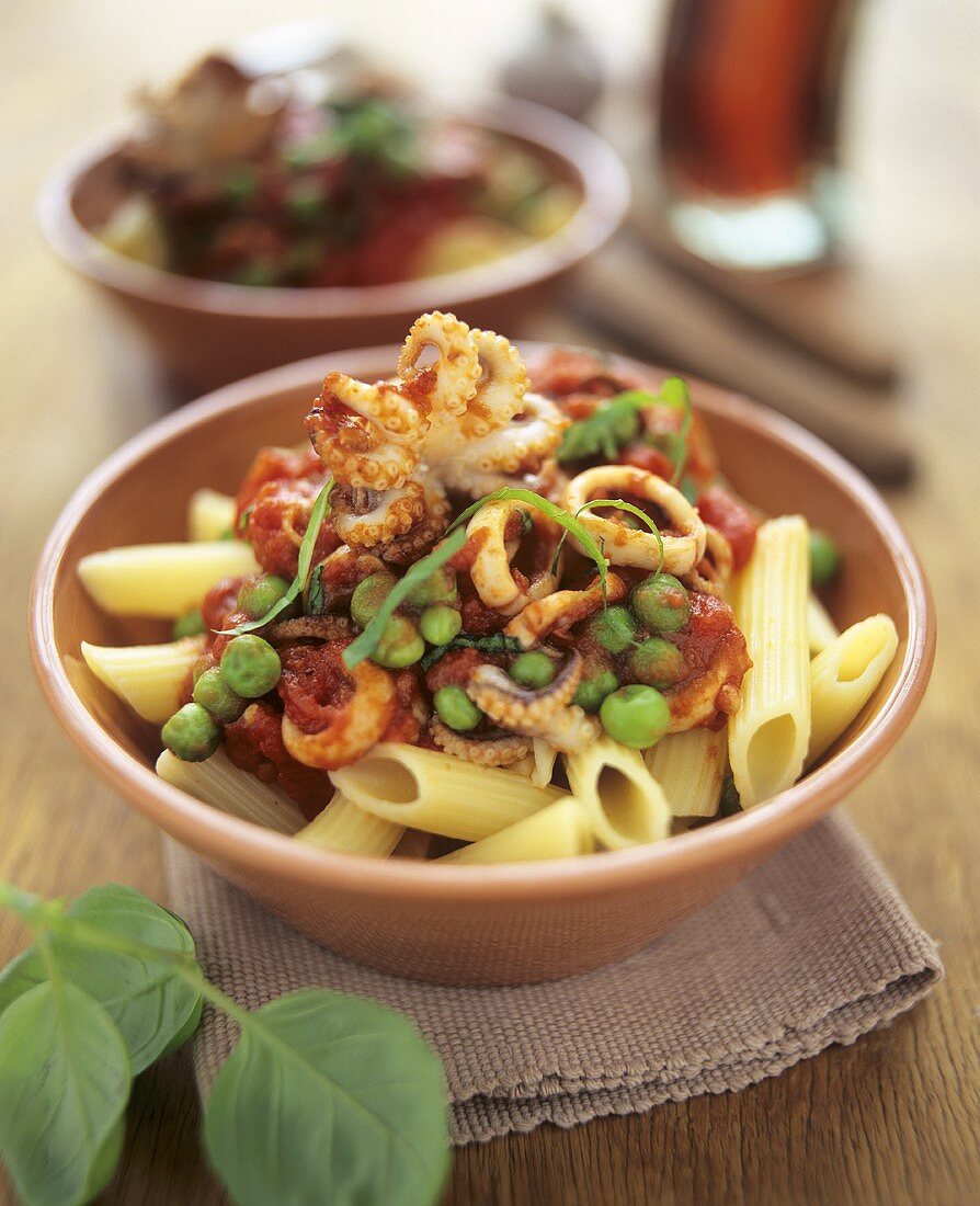 Penne al ragù di calamari (Penne with squid ragout)