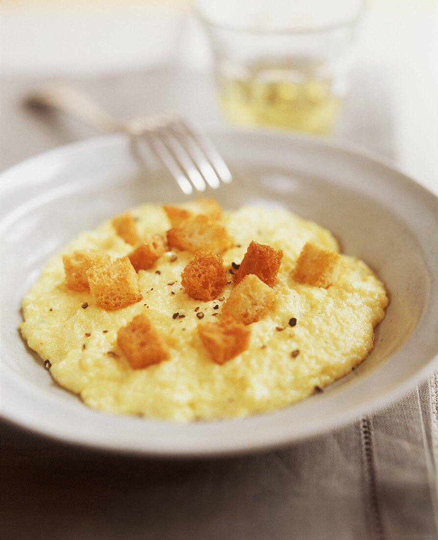 Cheese omelette with croutons