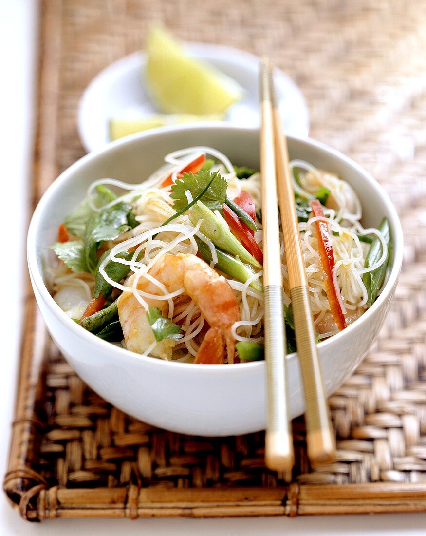 Glass noodle salad with shrimps