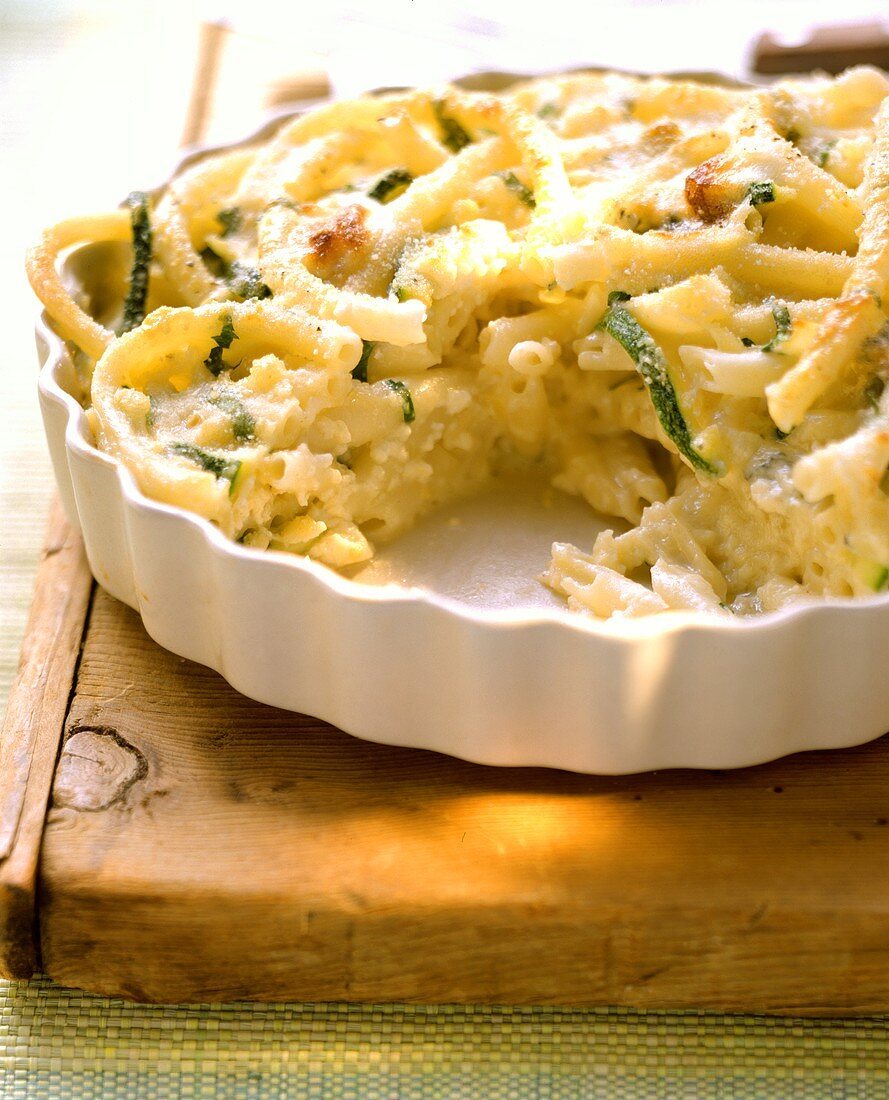 Macaroni bake with courgettes