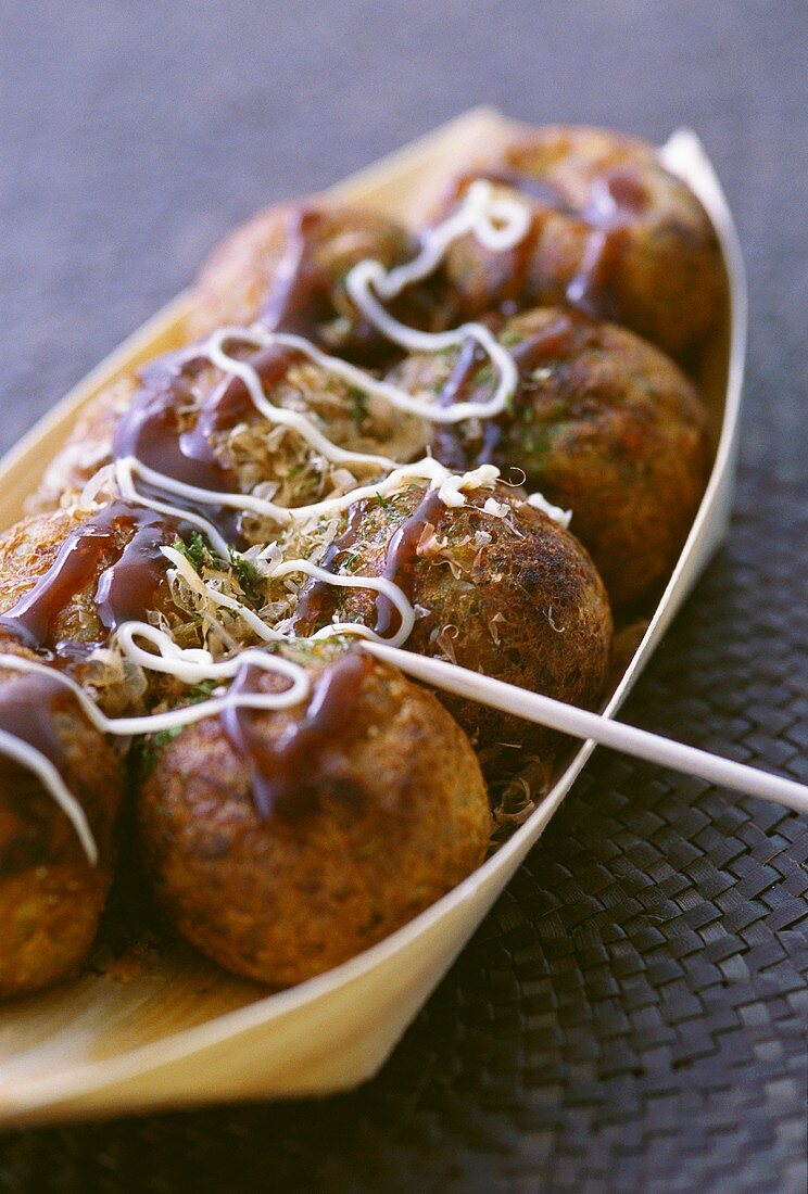 Takoyaki (frittierte Oktopusbällchen, Japan)