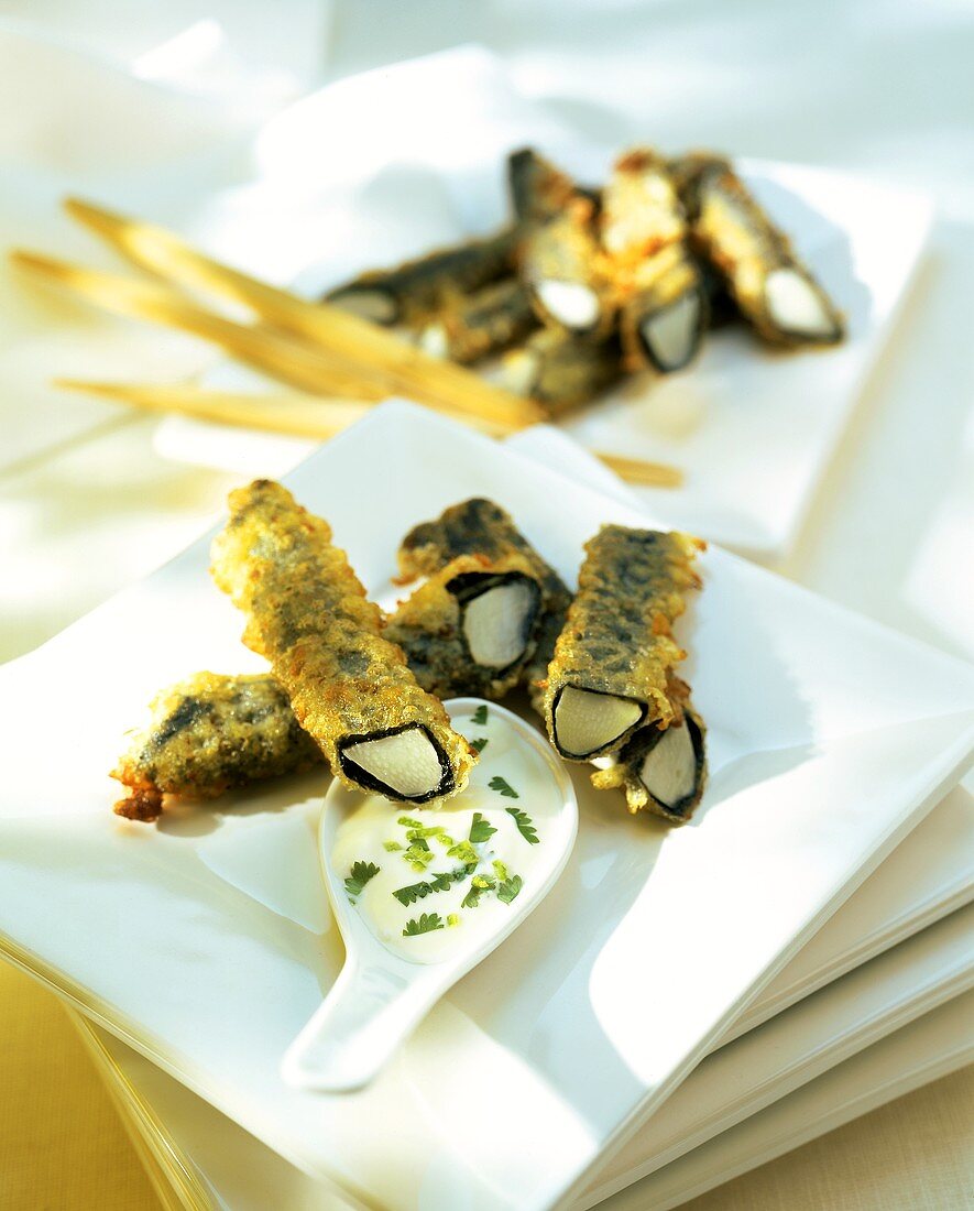 White asparagus in seaweed and tempura batter