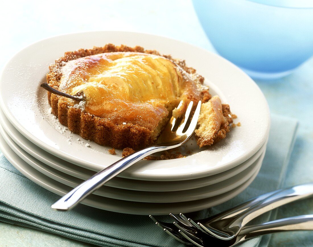 Small pear tart