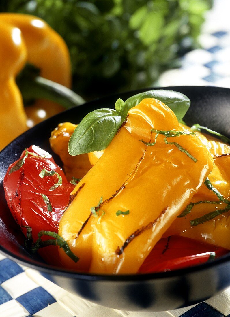 Barbecued peppers with basil