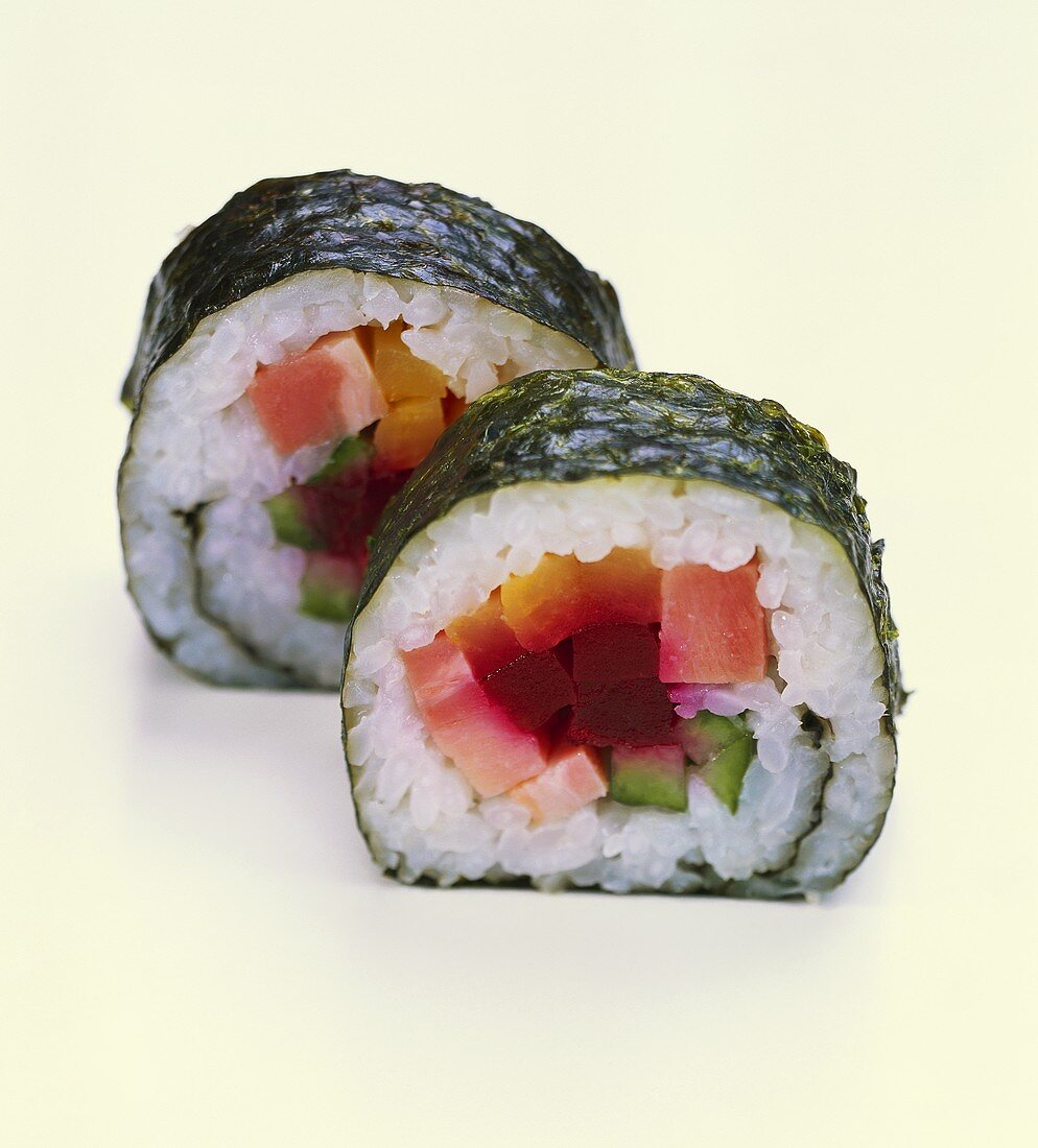 Futomaki-Sushi (dickere Maki-Sushi-Rollen)