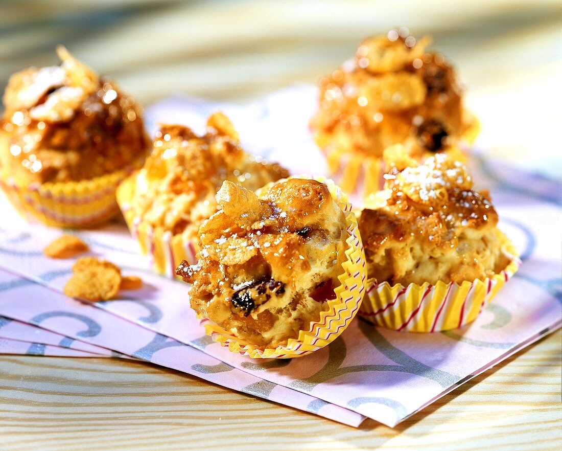 Cornflake muffins with dried apricots and raisins