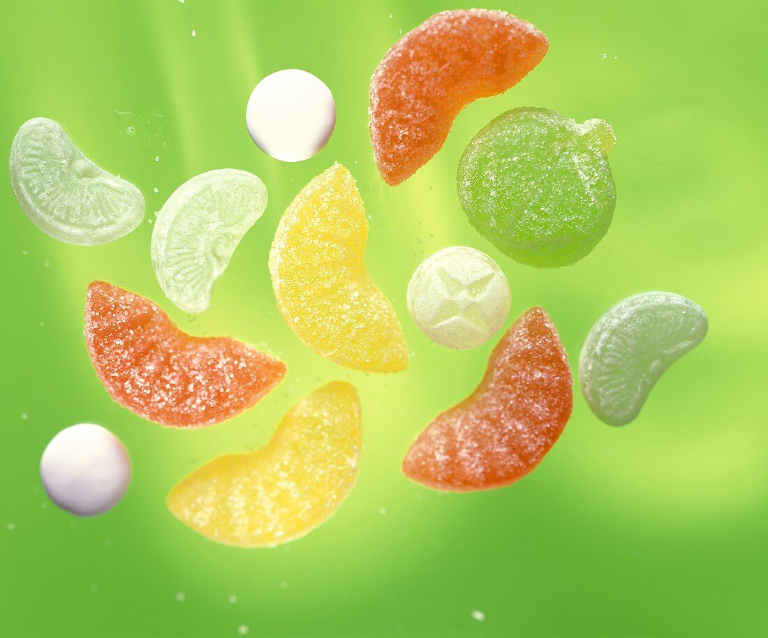 Mixed sweets (fruit gums and lollipops)