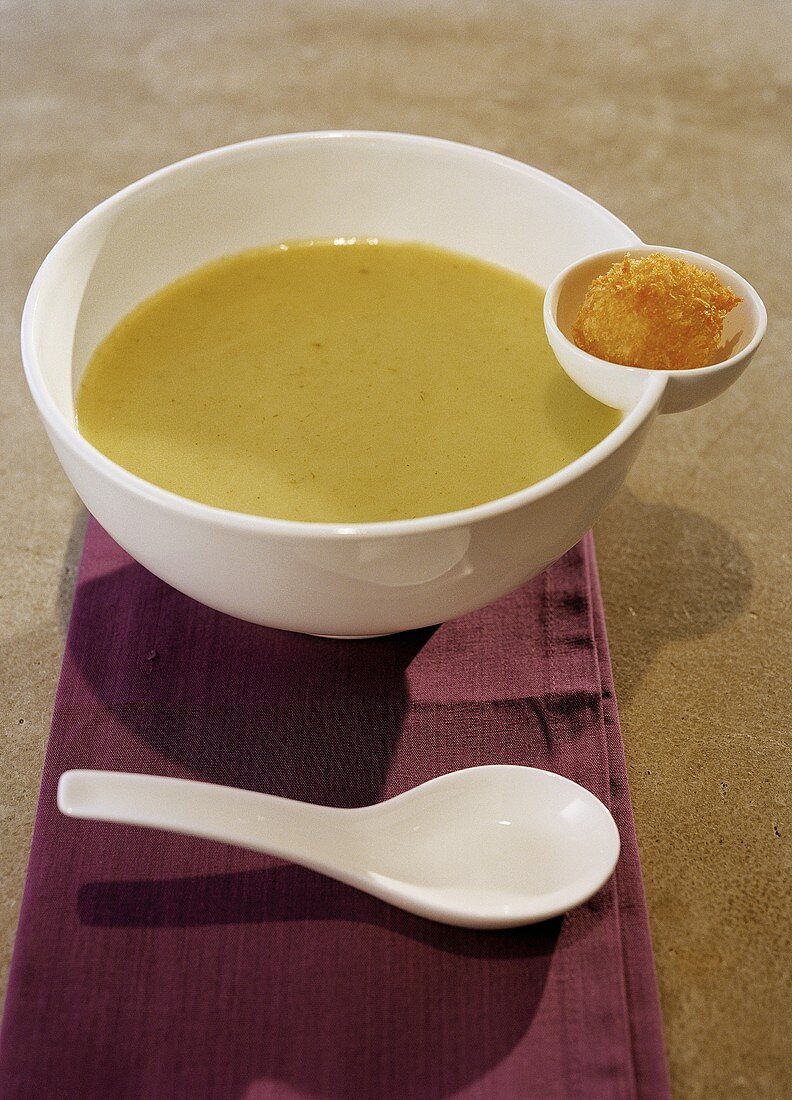 Cream of fennel soup with a gorgonzola ball