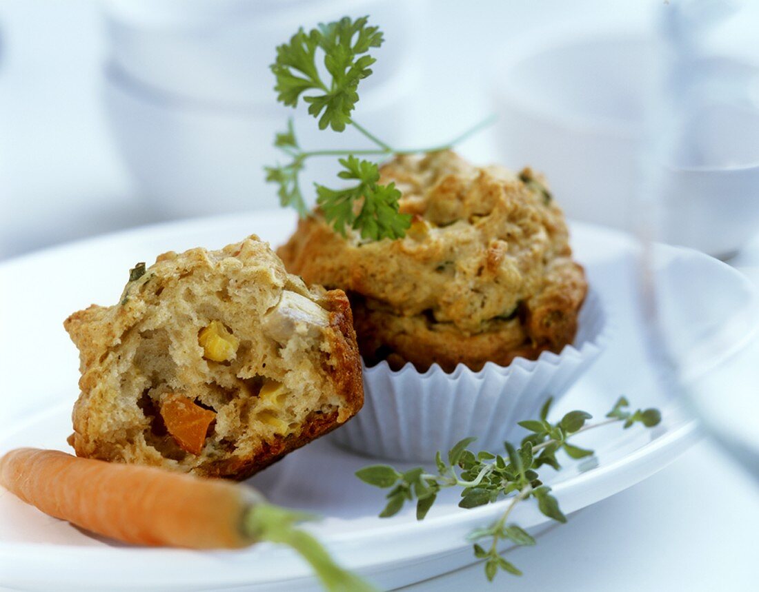 Herzhafte Muffins mit Gemüse