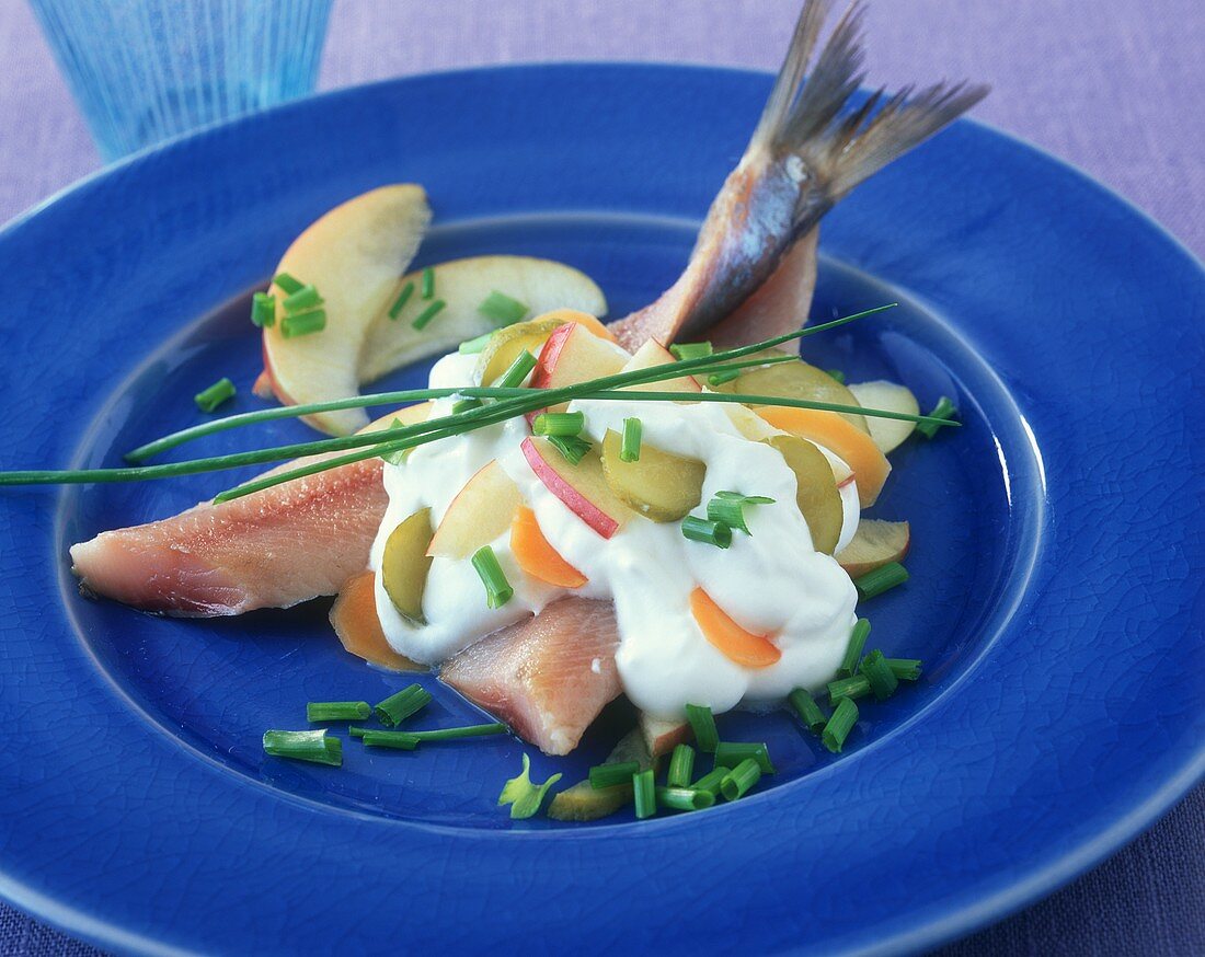 Matje herrings in apple cream with chives