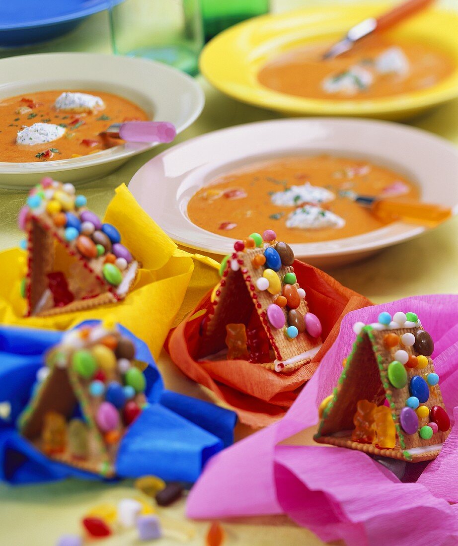 Pepper soup & gingerbread house for children's party