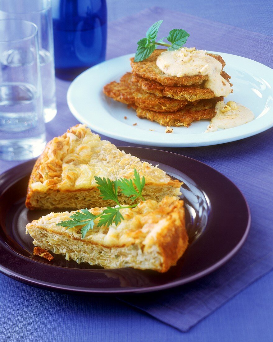 Kartoffel-Käse-Kuchen und Haselnusspuffer mit Koriander