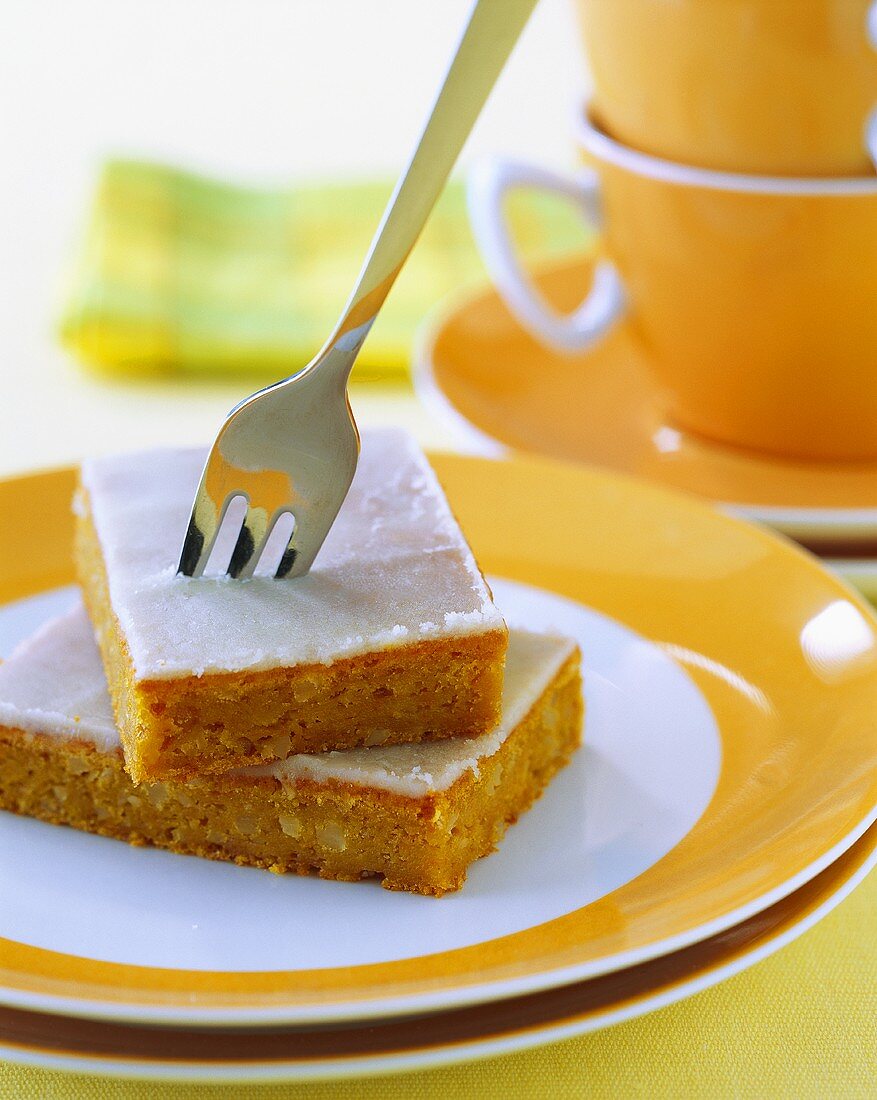 Carrot slices with lemon icing