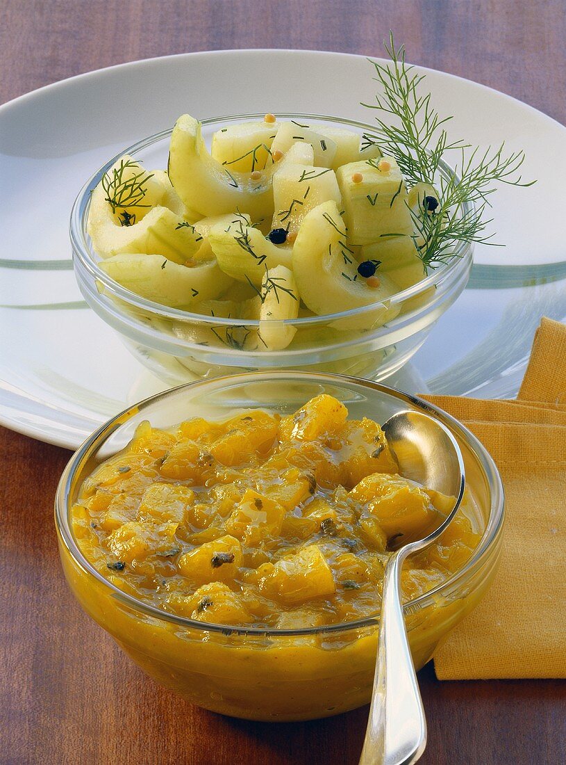 Dillgurken und Gurken-Ananas-Relish