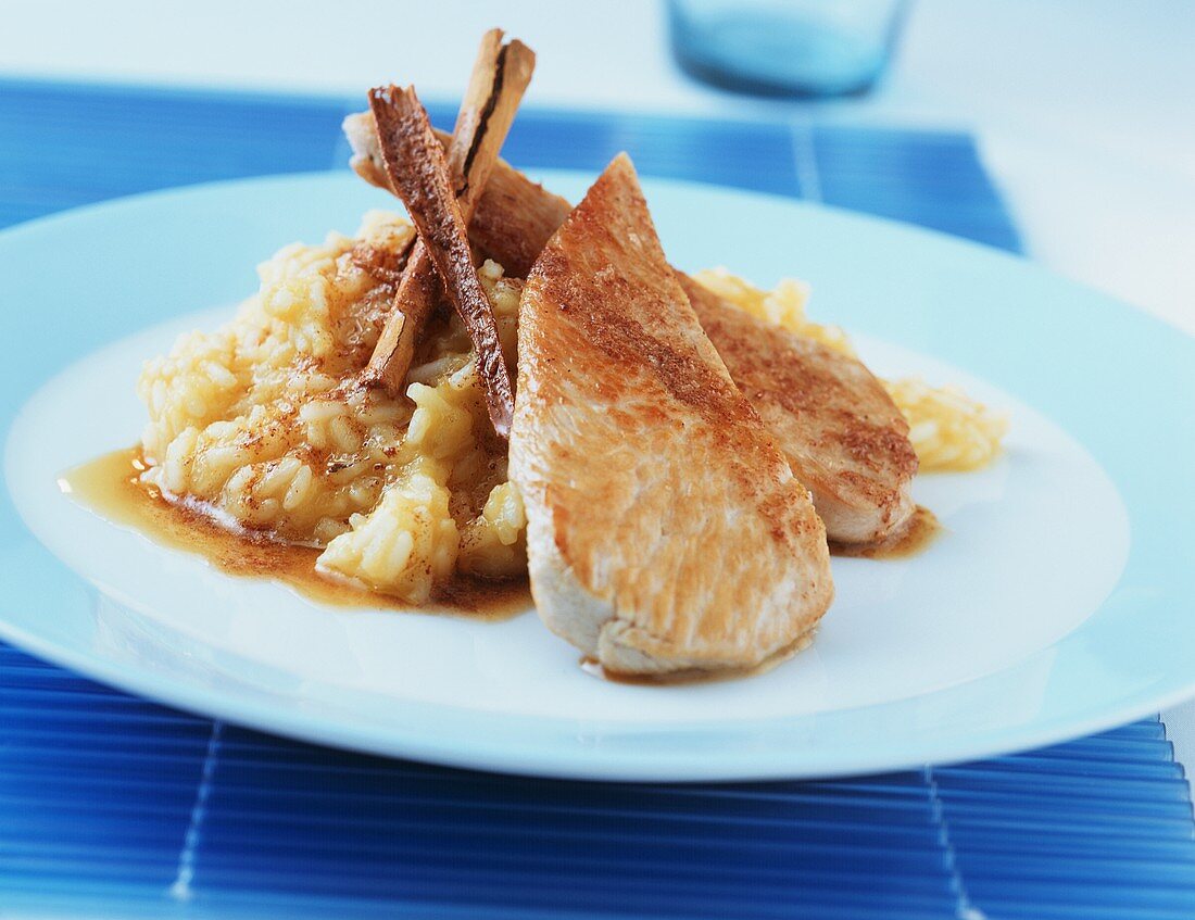 Turkey escalope with apple and cinnamon rice