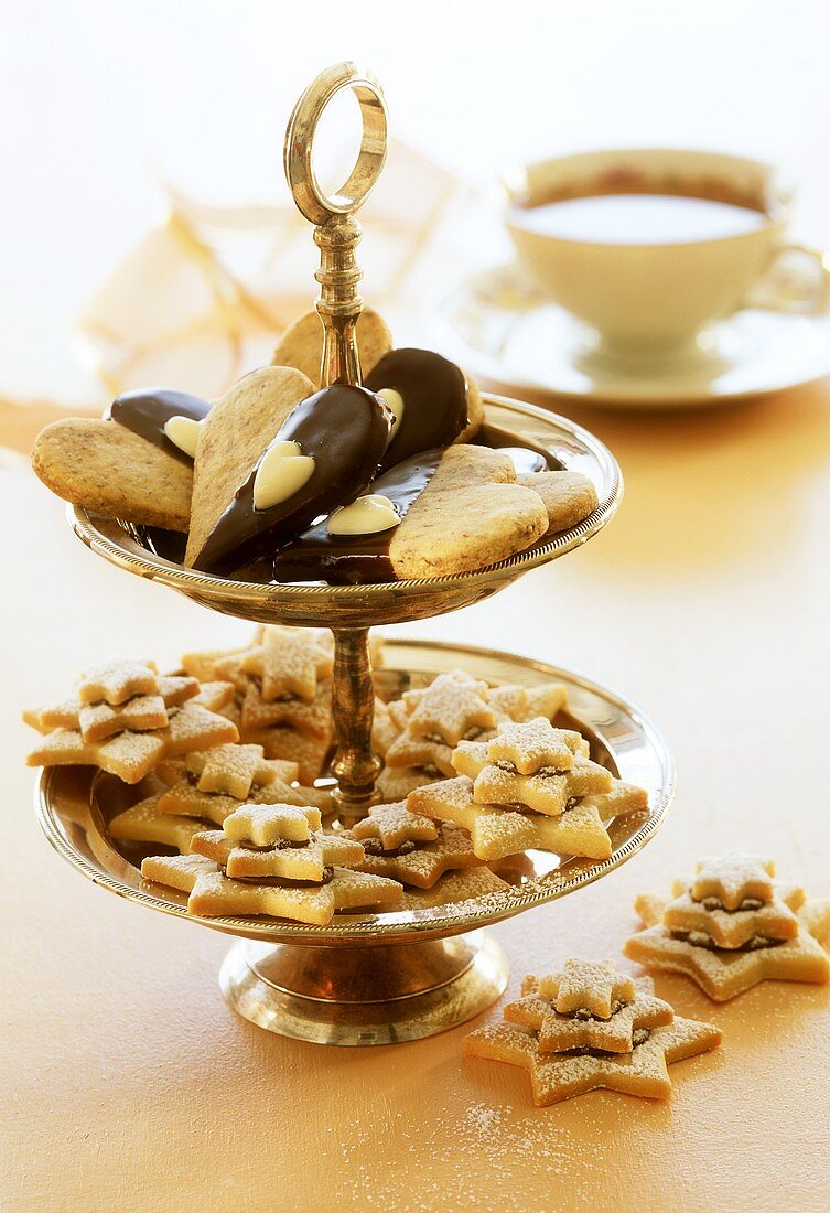 Heart-shaped mocha biscuits and terrace biscuits with nougat