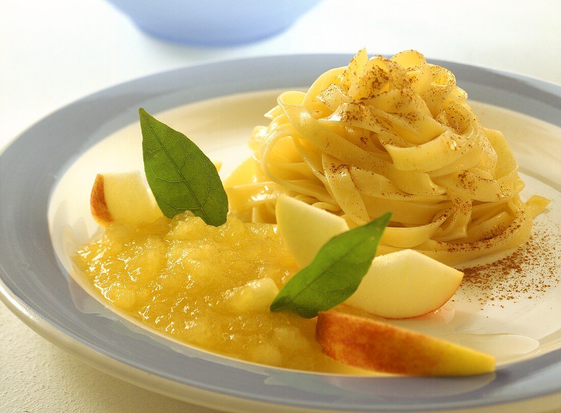 Pasta with apple compote