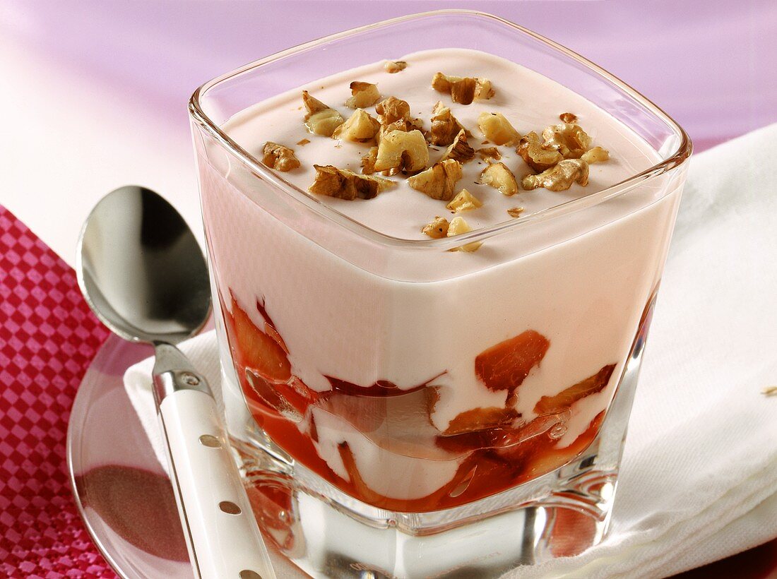Plum yoghurt (yoghurt with plum compote and nuts)