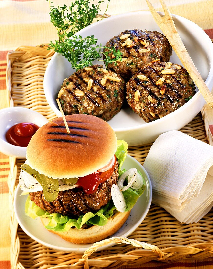 Barbecued hamburger & barbecued burgers with pine nuts