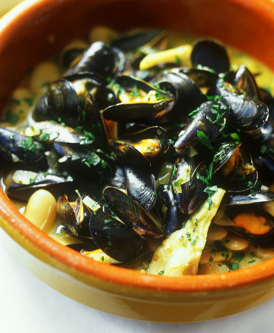 Mussels in vegetable stock