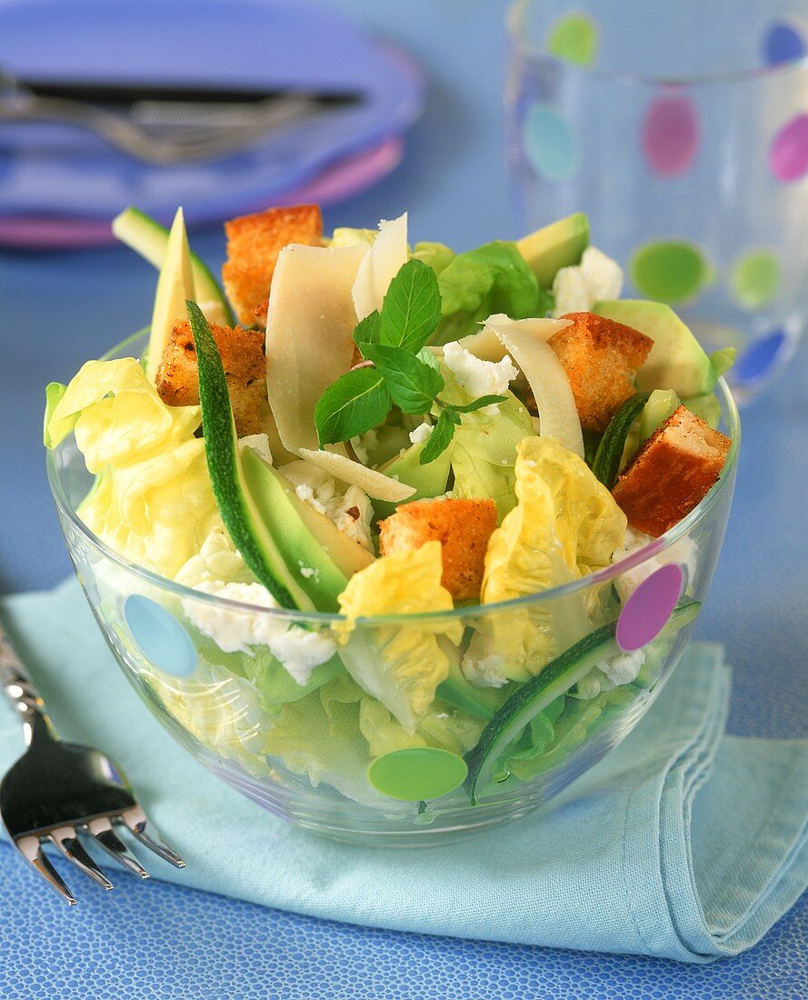 Green salad with two cheeses, avocado and croutons