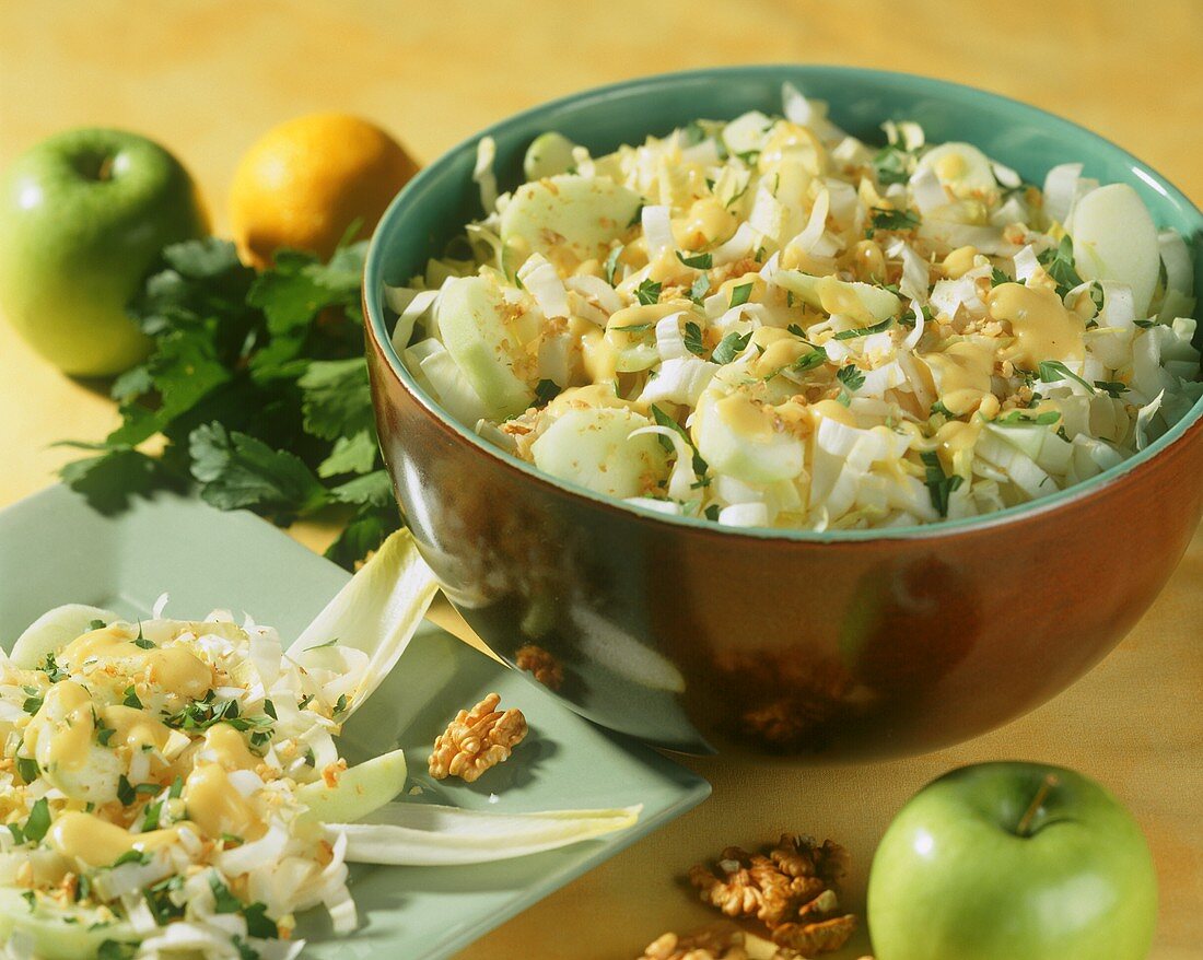 Chicory salad with walnuts and apples